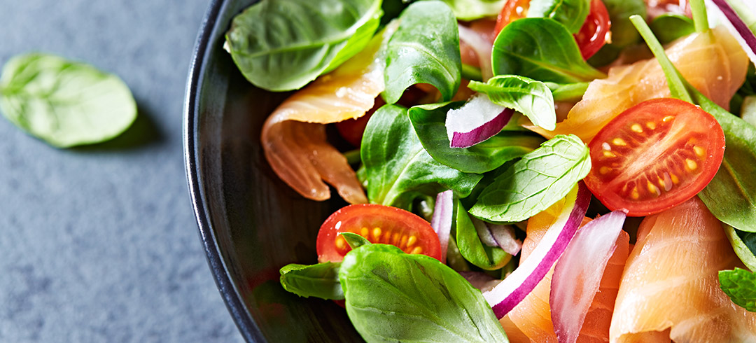 Ensalada fresca y variada
